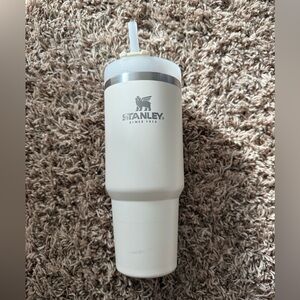 Stanley water bottle without handle